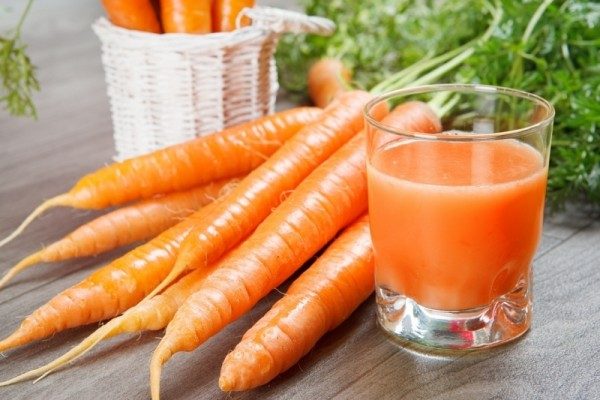 Cà rốt giàu acid folic – có tác dụng ức chế sự phát triển ung thư, có tác dụng hiệu quả trong phòng bệnh ung thư vòm họng.