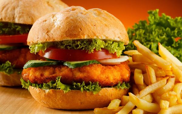 Thực phẩm chiên rán, chế biến sẵn thường khó tiêu hóa, không tốt cho dạ dày