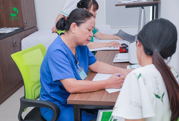 Sản phụ cần được tư vấn mục địch phương pháp, tai biến có thể gặp phải khi thực hiện