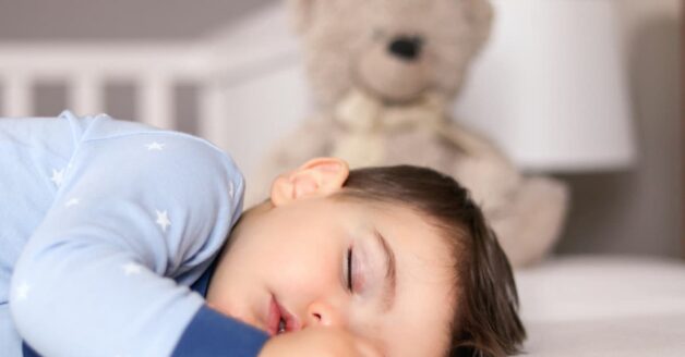 Sốt xuất huyết có thể khiến trẻ rối loạn tri giác