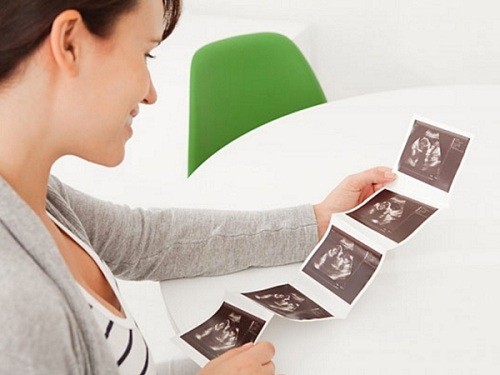 Thời điểm phù hợp cho lần siêu âm đầu tiên của thai kỳ là khoảng tuần thứ 5, thứ 6 thai kỳ.