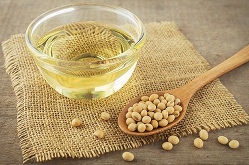 Người bị polyp đại tràng nên sử dụng những thực phẩm có hàm lượng chất béo thấp, có nguồn gốc từ thực vật như dầu mè, dầu đậu nành, dầu dừa...