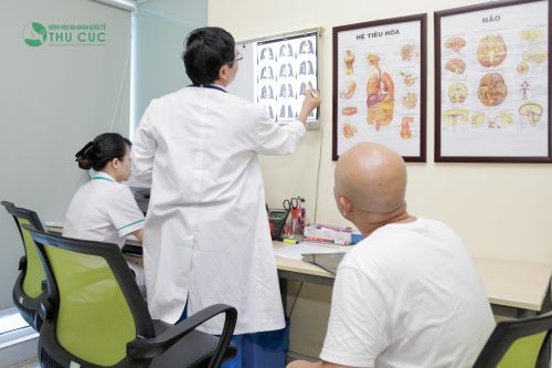 Dựa vào các dấu hiệu của người bệnh cùng kết quả xét nghiệm,các bác sĩ sẽ chẩn đoán bệnh tắc ruột là do nguyên nhân gì và từ đó đưa ra cách điều trị hợp lý