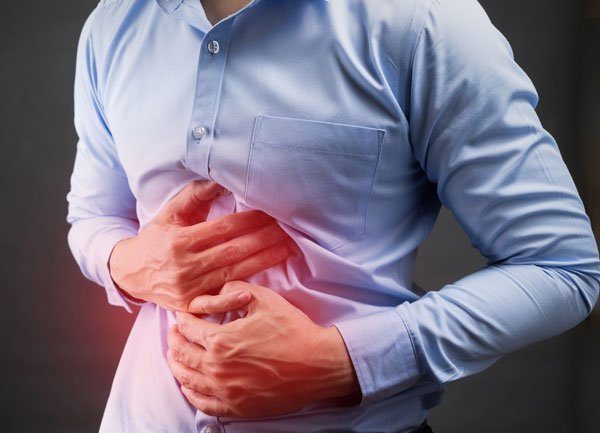 Đau bụng là một trong những biểu hiện ung thư gan điển hình