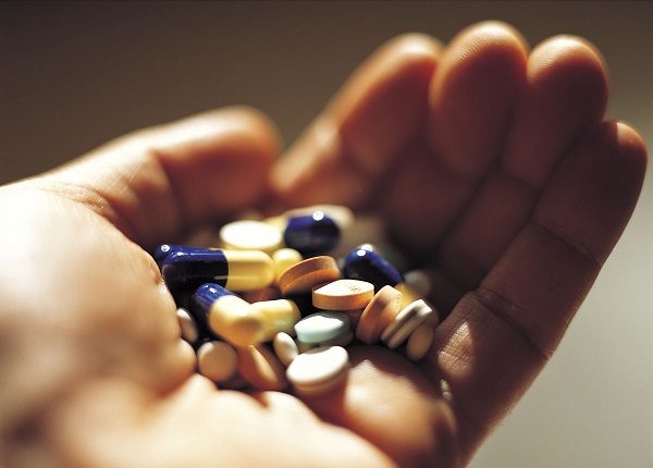 Điều trị nội khoa phổ biến cho người mắc trào ngược dạ dày