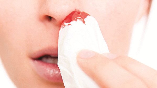 Tiểu cầu đóng vai trò quan trọng trong việc giúp cơ thể cầm máu nhưng khi tiểu cầu giảm việc cầm máu sẽ trở nên khó khăn hơn