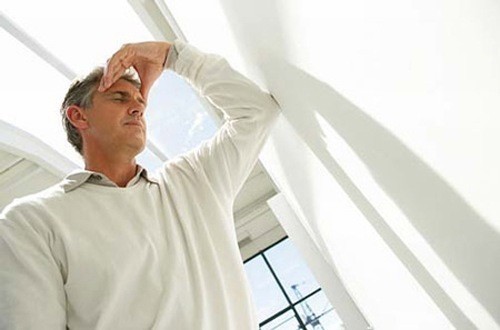 Đau đầu, choáng váng, ngất lịm rất có thể là triệu chứng đột quỵ cần được cảnh giác