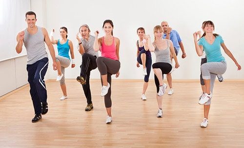 Tăng cường tập luyện, vận động cơ thể, chơi thể thao hàng ngày giúp hệ tiêu hóa làm việc hiệu quả hơn