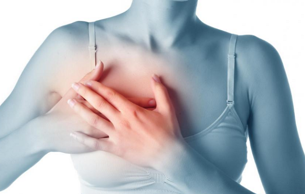 Ung thư di căn đến phổi dễ khiến người bệnh đau tức ngực, khó thở...