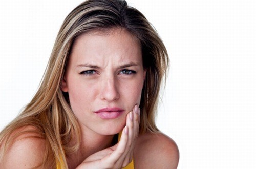 Đau răng có thể là dấu hiệu cảnh báo bệnh viêm xoang hàm