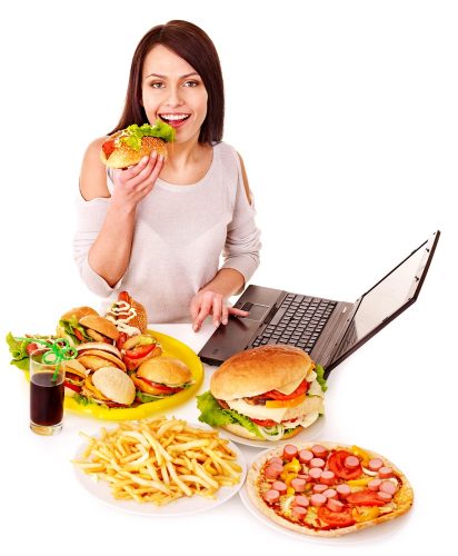 Ăn quá nhiều đồ chiên rán, đồ ngọt, nhiều tinh bột một lúc dễ gây đầy hơi ợ chua