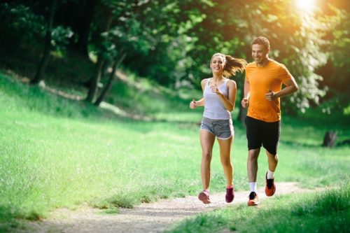 Duy trì thói quen tập luyện thể dục thể thao hàng ngày là cách chữa chứng đầy hơi ợ chua hiệu quả