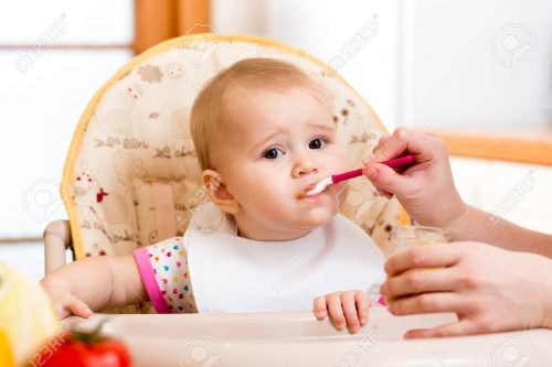 Cho trẻ ăn dặm đúng cách, đảm bảo cho trẻ ăn chín uống sôi