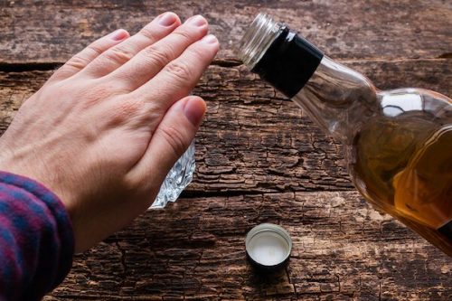 Bệnh nhân ung thư gan cần nói không với rượu bia