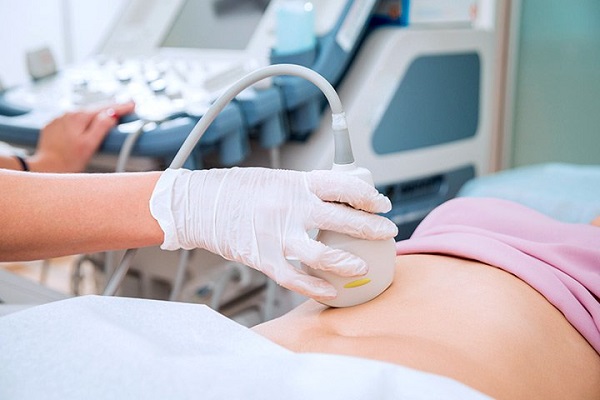 Trẻ em và phụ nữ chưa quan hệ tình dục là đối tượng không được chỉ định siêu âm đầu dò