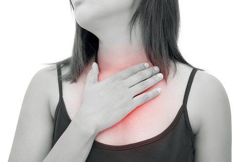 Đối với người bệnh ung thư thực quản, việc ăn uống sẽ gặp khó khăn.