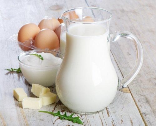 Trứng và sữa là 2 loại thực phẩm có tính kị nhau, không nên ăn cùng nhau để tránh bị đầy bụng, khó tiêu