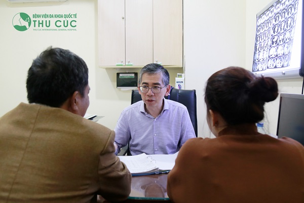 Thay vì tím đến các phương pháp điều trị chưa có căn cứ khoa học, bệnh nhân nên đến trực tiếp bệnh viện để được tư vấn điều trị
