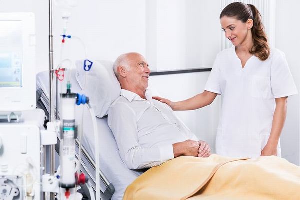 Tỷ lệ sống sau phẫu thuật ung thư dạ dày phù thuộc vào nhiều yếu tố, do đó người bệnh cần tuân thủ theo đúng phác đồ của bác sĩ
