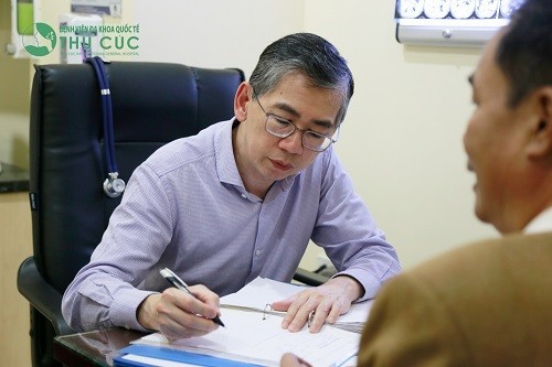TS. BS Lim Hong Liang tư vấn điều trị ung thư tại Bệnh viện Thu Cúc