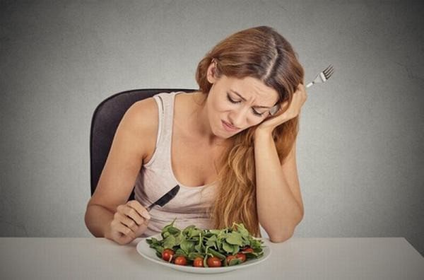 Người bệnh cảm thấy chán ăn
