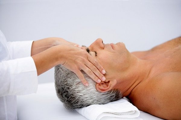 Chăm sóc người bệnh đau do ung thư