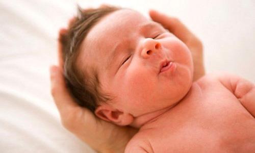 Nhiều bậc cha mẹ và người thân của trẻ rất muốn tìm hiểu về di chứng xuất huyết não ở trẻ sơ sinh