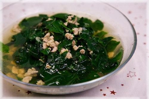 sau-sinh-me-bau-nen-an-gi-de-co-nhieu-sua-ma-khong-tang-can-2