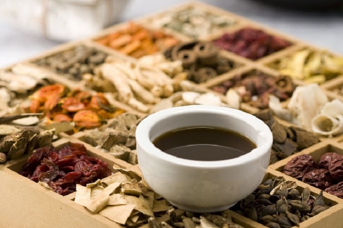 Chị em có thể dùng những bài thuốc đông y để chữa rối loạn kinh nguyệt