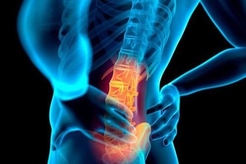 Xương là vị trí dễ bị ung thư dạ dày di căn tới gây ra các triệu chứng như đau nhức xương khớp, xương dễ nứt, gãy