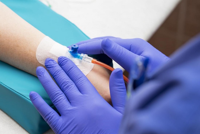 Các mẹ bầu nên làm xét nghiệm HIV sớm.