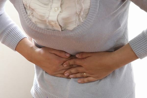 Thường xuyên táo bón hoặc tiêu chảy là dấu hiệu cảnh báo sớm ung thư đại tràng