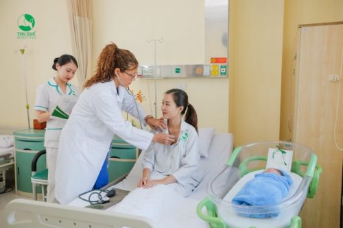 Tại bệnh viện ĐKQT Thu Cúc cả mẹ và bé đều được chăm sóc toàn diện chu đáo