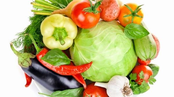 Tăng cường bổ sung rau xanh và các loại trái cây củ quả trong bữa ăn hàng ngày