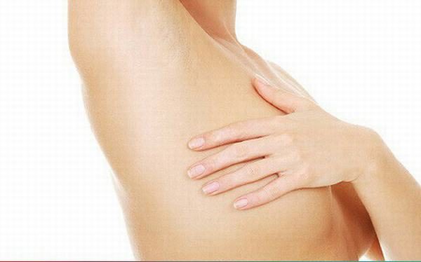 Chị em nên tự khám vú tại nhà 1 tháng/ lần sau khi hết kinh nguyệt để phát hiện bất thường ở vú