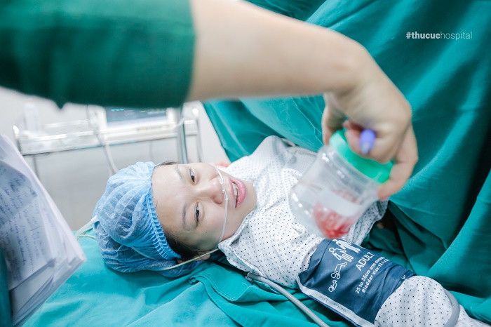 Đẻ mổ kết hợp cắt bỏ U nang buồng trứng: Hành trình sinh con sau 13 năm