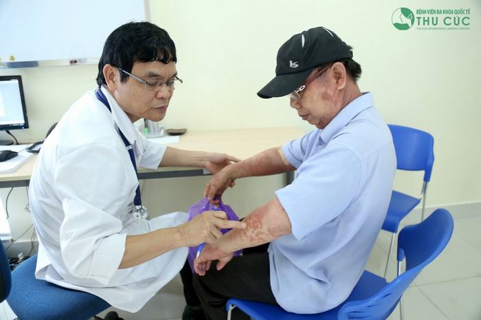 Phòng khám ĐKQT Thu Cúc có đội ngũ bác sĩ giỏi chuyên môn, giàu kinh nghiệm điều trị bệnh gan mật.