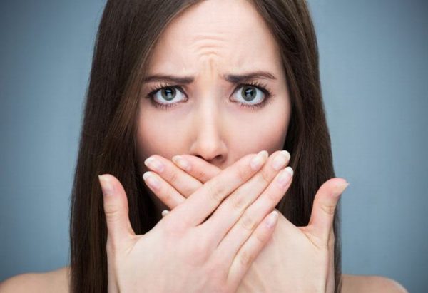 mất tự tin khi hôi miệng