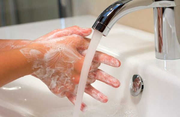 vệ sinh tay sạch sẽ giúp phòng ngừa tiêu chảy do rotavirus