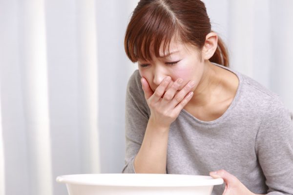 Cảm giác buồn nôn ở cổ họng khi bạn căng thẳng, lo âu quá mức (ảnh minh họa)