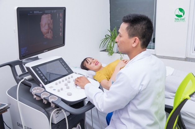 Mẹ không nên quá lạm dụng việc siêu âm mà chỉ nên đi siêu âm đúng khoảng thời gian bác sĩ chỉ định