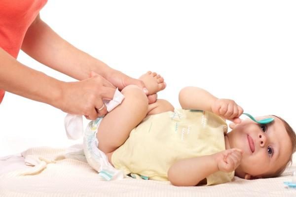 Dấu hiệu trẻ sơ sinh bị tiêu chảy