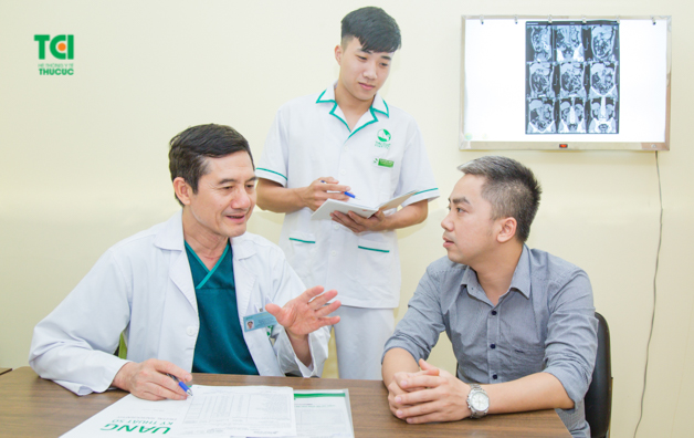 Thăm khám để điều trị và có biện pháp phòng ngừa sự hình thành sỏi thận
