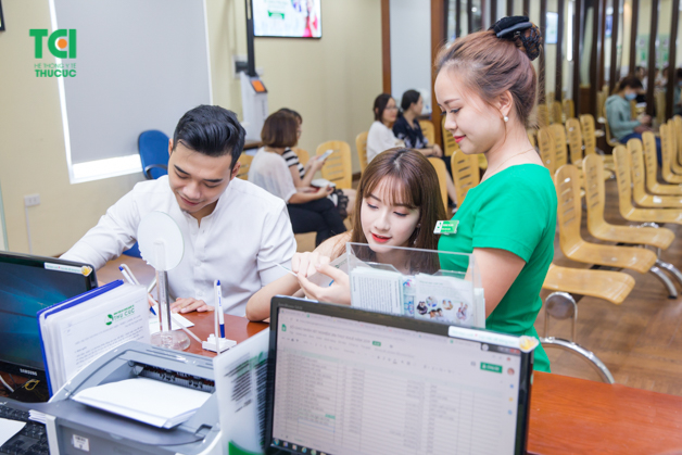 Đặt lịch hẹn trước qua tổng đài sẽ giúp bạn hạn chế tình trạng chờ đợi