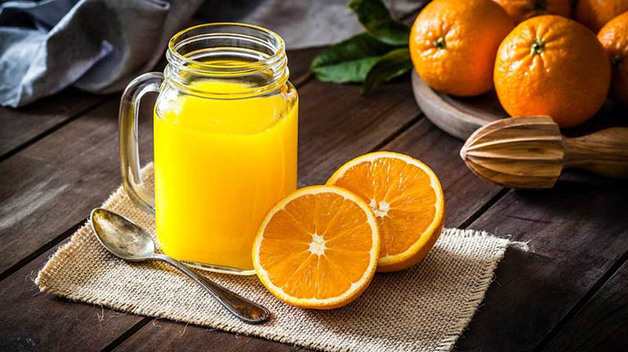 Uống nước cam vào buổi tối gây hại cho sức khỏe