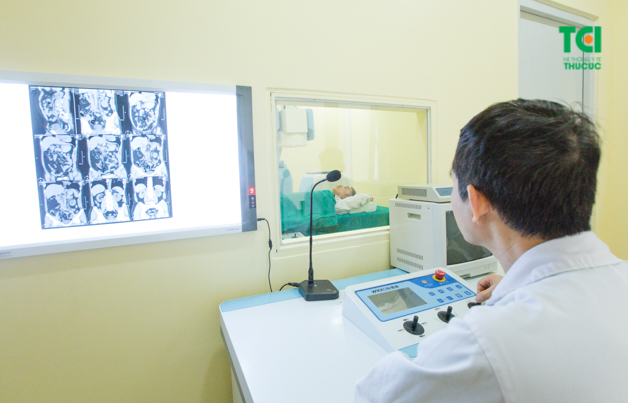 Tán sỏi ngoài cơ thể được đánh giá là đột phá công nghệ trị sạch sỏi thận, sỏi tiết niệu không cần mổ.