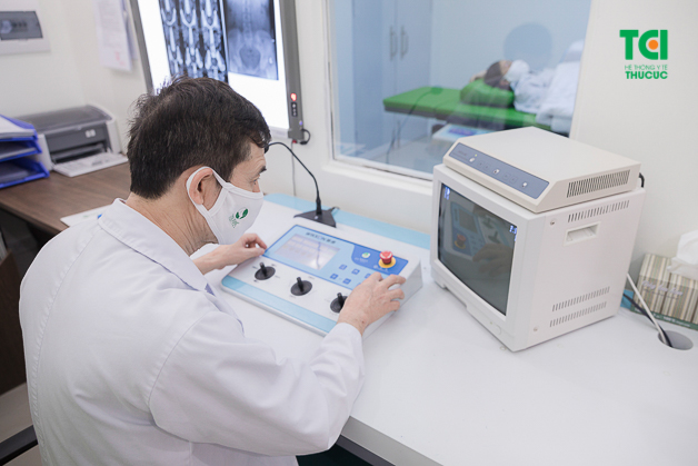 Đột phá công nghệ trị sỏi - tán sỏi ngoài cơ thể là giải pháp tối ưu giúp người bệnh sạch sỏi nhẹ nhàng, không mổ, không đau, không nằm viện