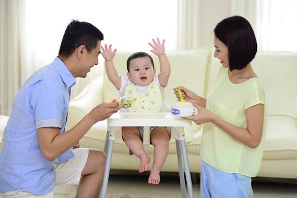 cần lưu ý gì khi cho bé ăn dặm