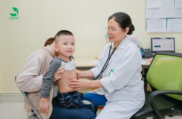 điều trị bí tiểu cho trẻ tại thu cúc