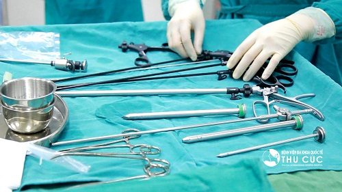 Mổ nội soi đang được áp dụng rất phổ biến trong điều trị viêm phúc mạc ruột thừa.